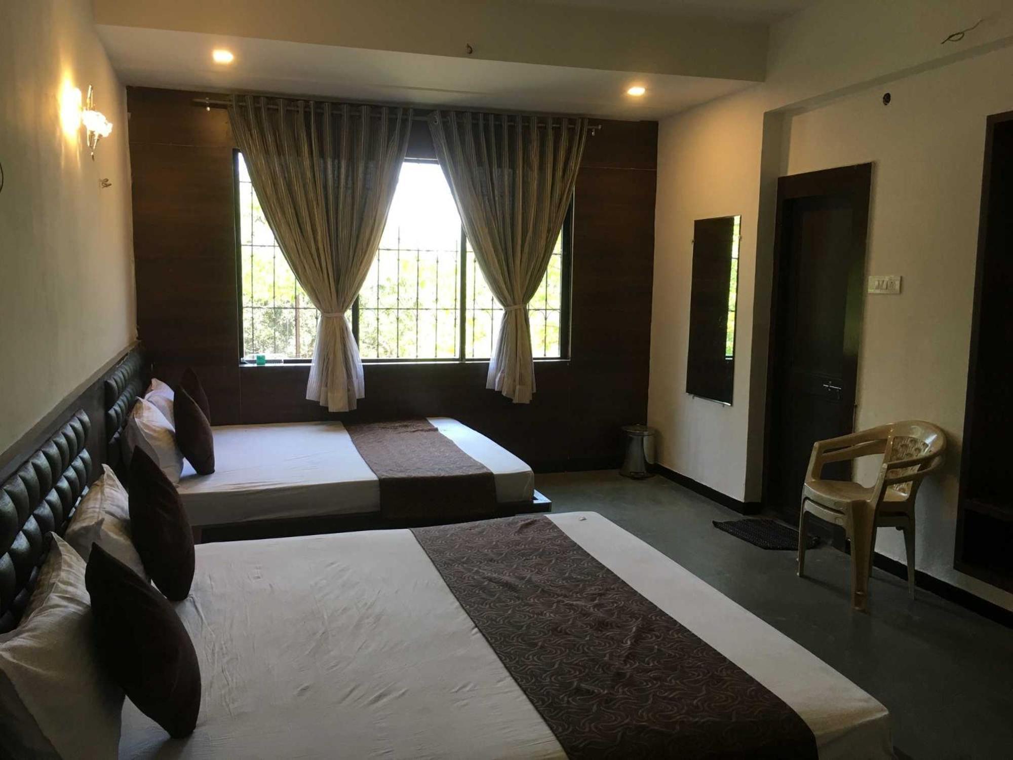 Liva Rooms Nashik Bagian luar foto