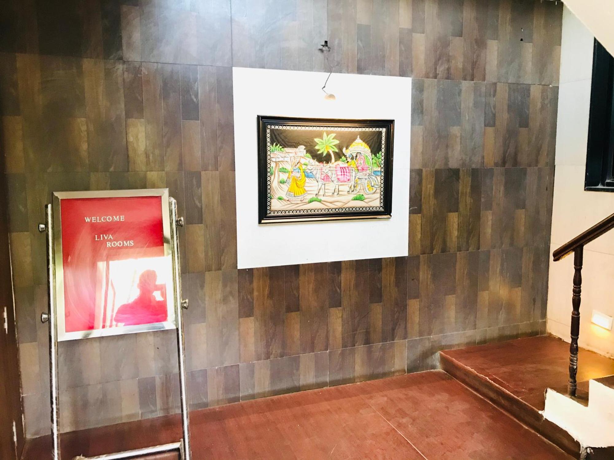 Liva Rooms Nashik Bagian luar foto