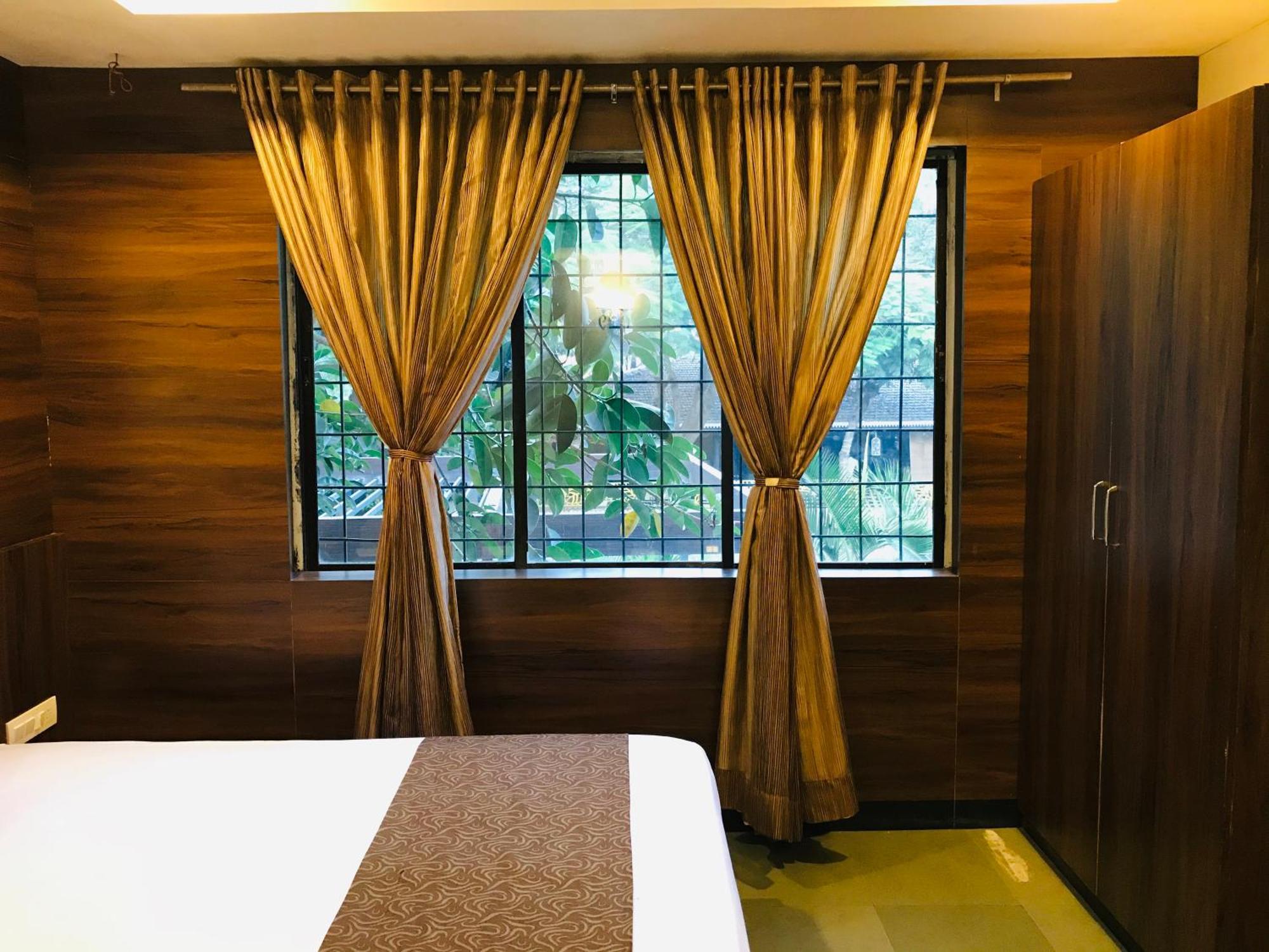 Liva Rooms Nashik Bagian luar foto